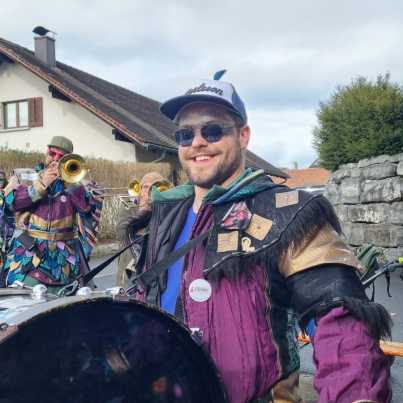 ce9c99e3-041c-4a83-8100-62a0a30bf286